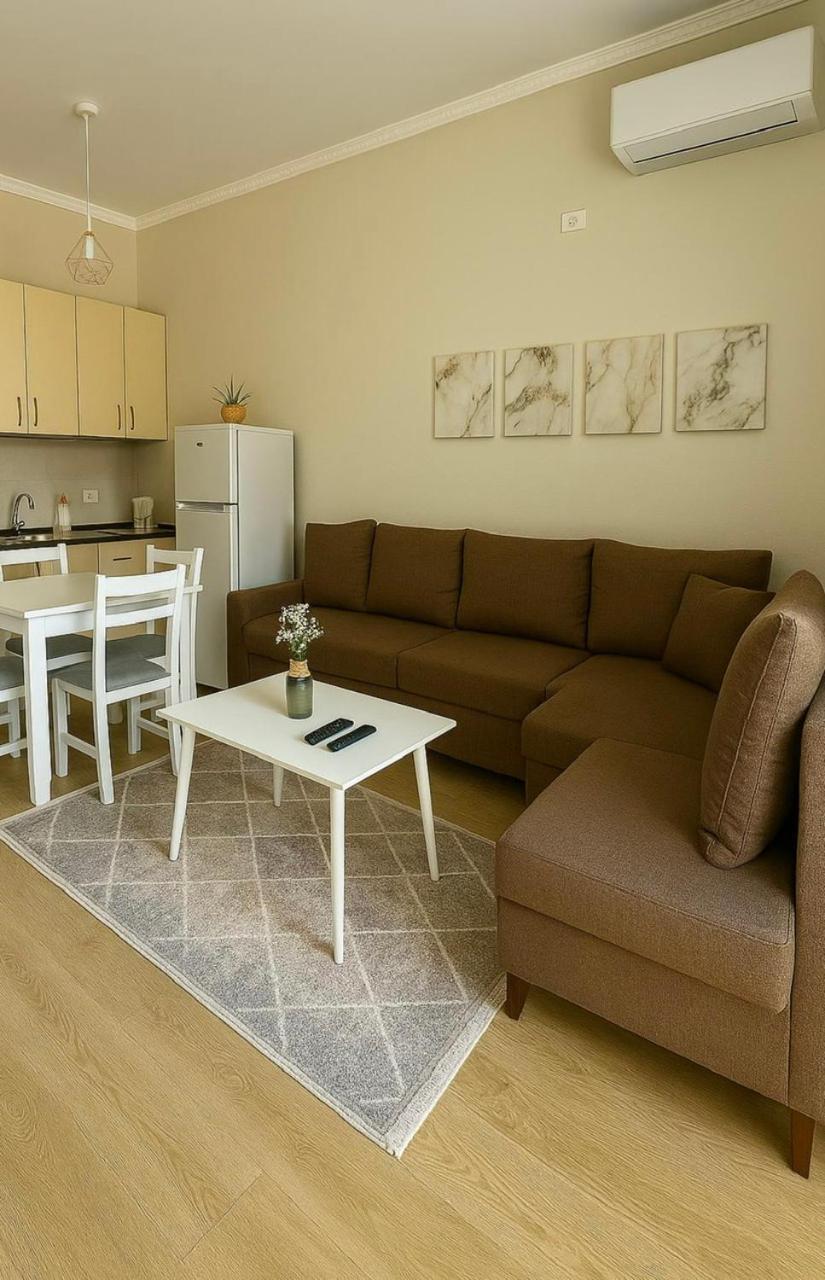 Home Inn Apartaments Tirana Bagian luar foto